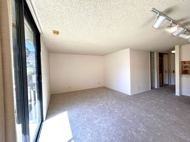 Building Photo - 7346 Shelter Creek Ln