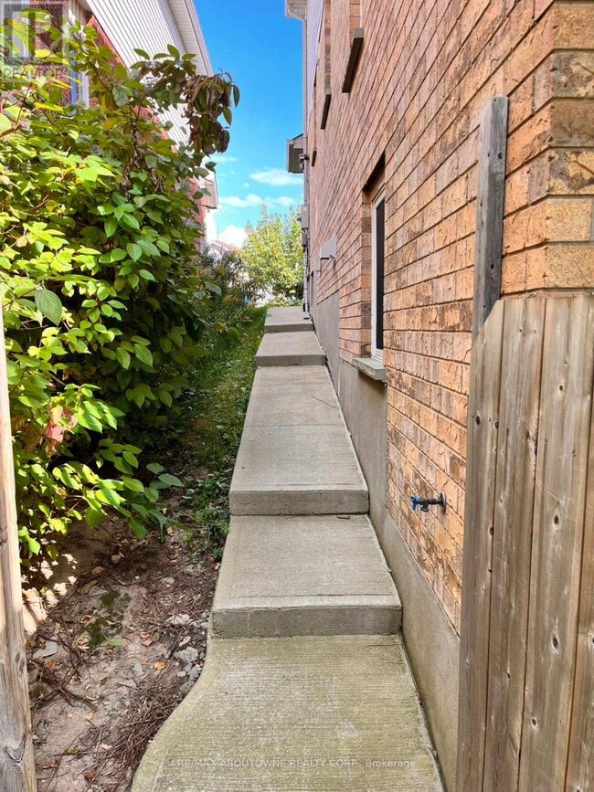 Building Photo - 3 Drohan Dr