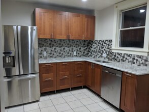 Building Photo - 3606 Pary Ave