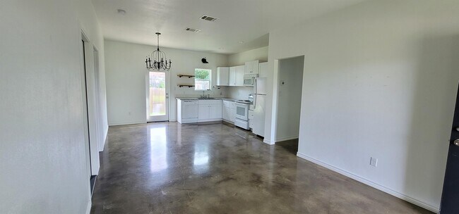 Building Photo - 6189 County Rd 1143