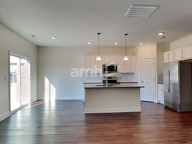 Foto del edificio - 4306 Effie Seward Dr