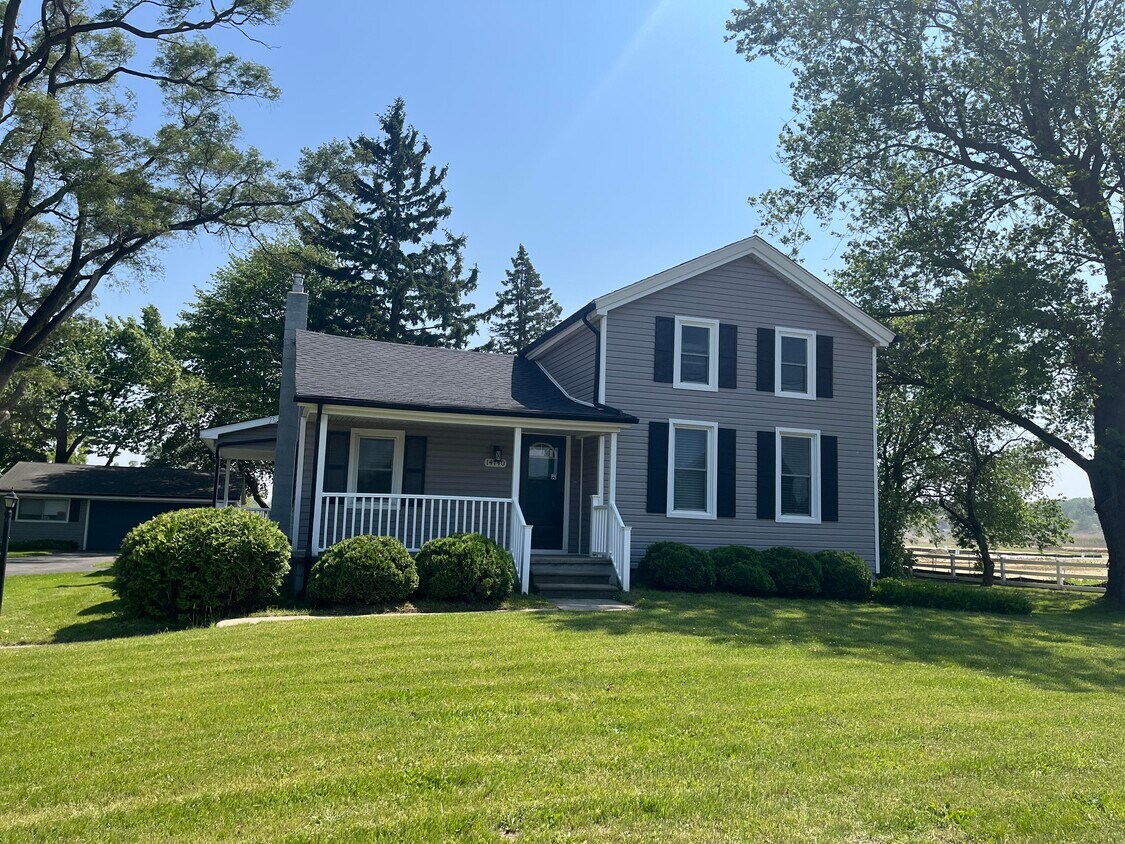 Foto principal - 14140 26 Mile Rd