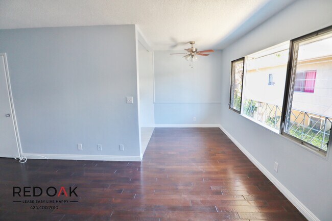 Building Photo - 1038 N Sierra Bonita Ave