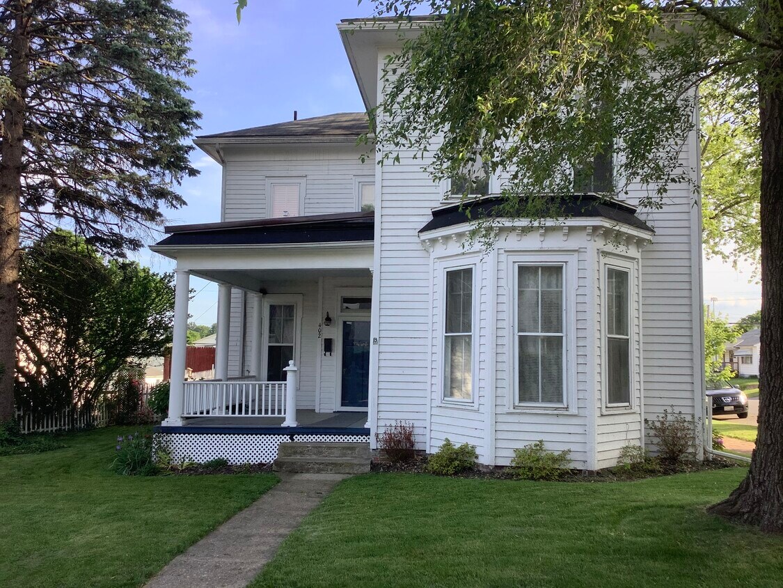 Primary Photo - 402 E Chestnut St