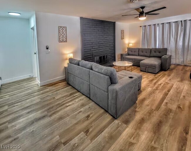 Foto del edificio - 3113 Black Forest Dr