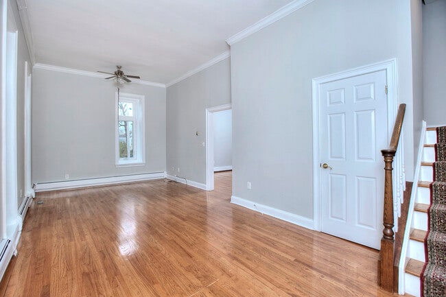 Building Photo - 300 Soundview Ave