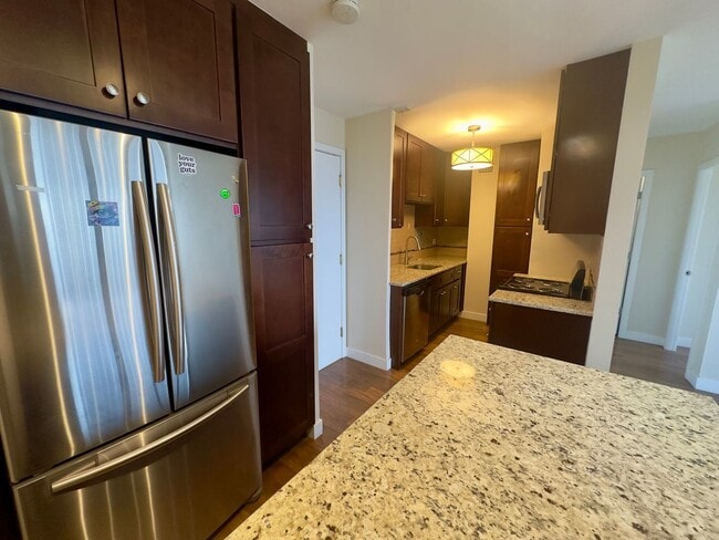 Foto del edificio - 4180 N Marine Dr