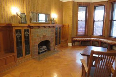 Foto del edificio - 1427 N Wicker Park Ave