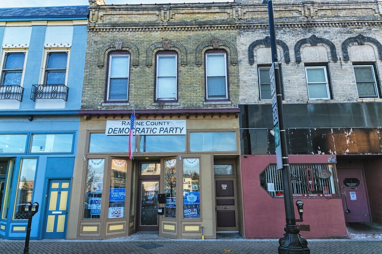 Primary Photo - 505 6th St