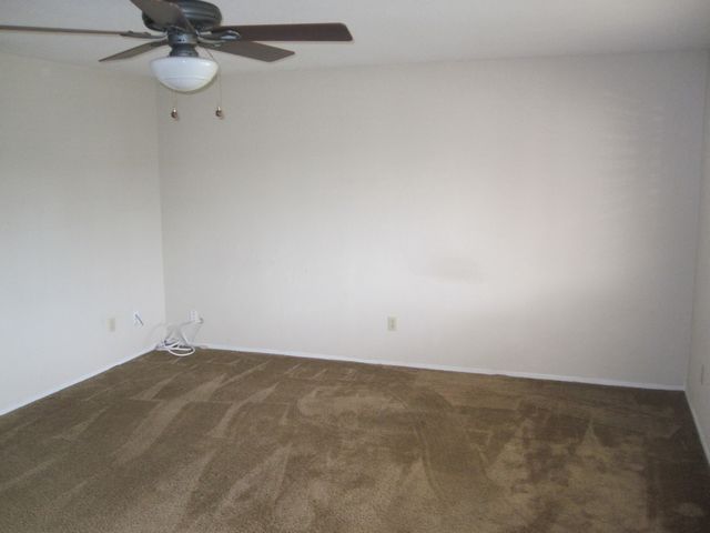 Building Photo - 649 Wedgewood Way