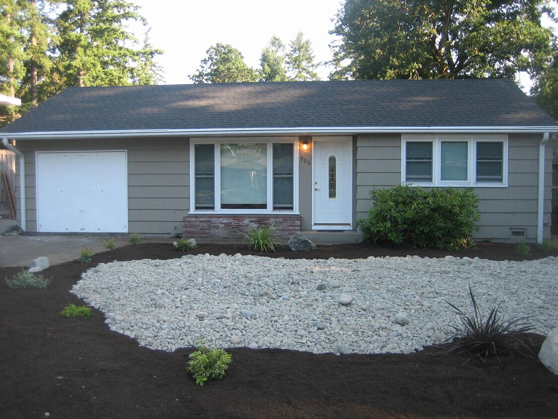 Foto principal - 900 121st St S