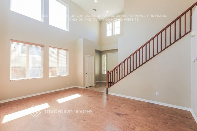 Foto del edificio - 1066 Queen Annes Ln