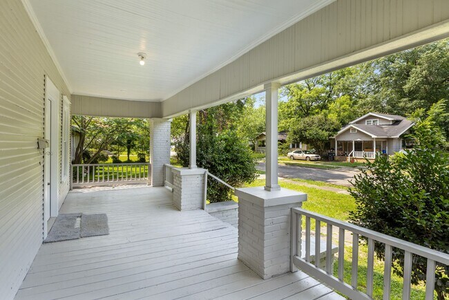 Foto del edificio - Charming 4 Bedroom, 2 Bathroom house