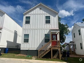 Building Photo - 79 Liberty Court Dr
