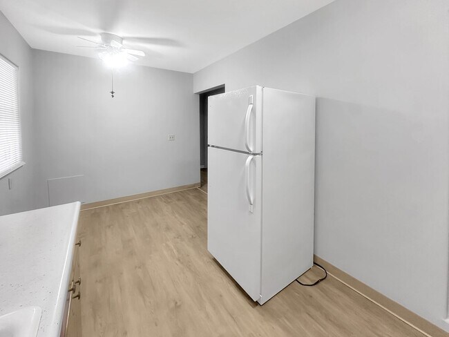 Foto del edificio - 28 Ridgewood St