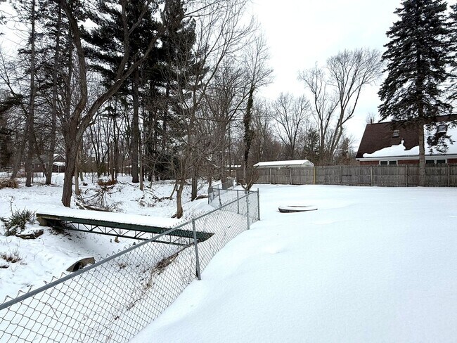 Foto del edificio - Move-In Ready 2 bedroom, 1.5 bathroom Home in Livonia