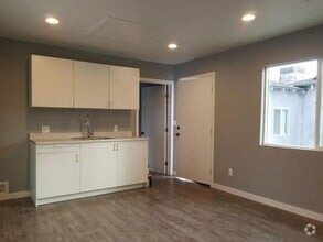 Building Photo - 11129 Archwood St