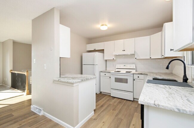 Foto del edificio - 4519 Marble Ave