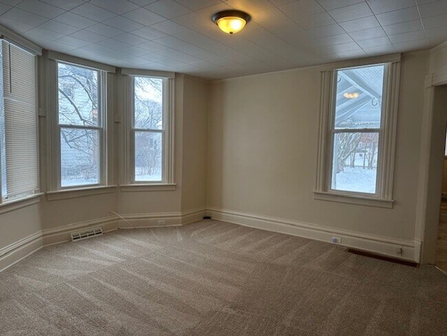Foto del edificio - Single Family Central Dauphin School Distr...