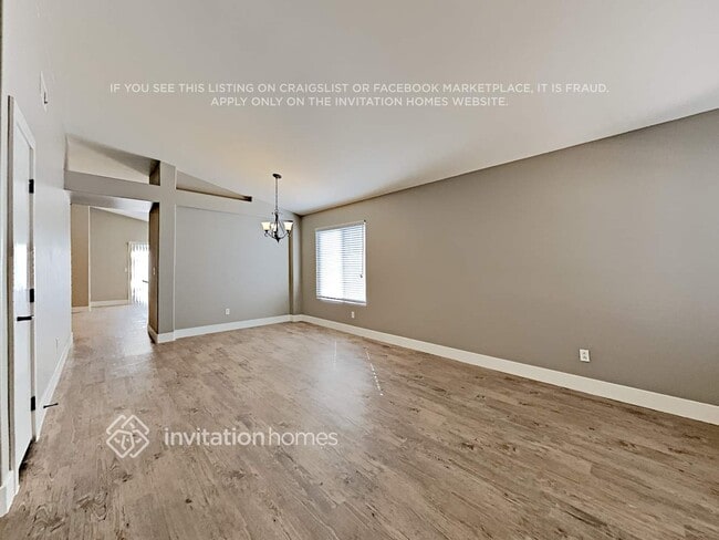 Building Photo - 9600 Sky Hollow Dr