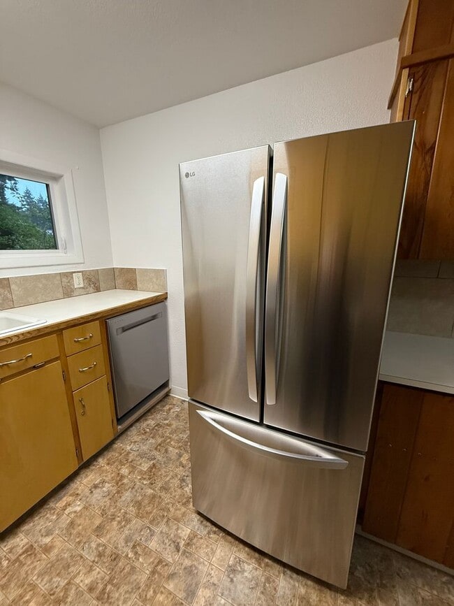 Foto del edificio - Newly Updated! 3 Bed/2 Bath House on a Large Lot!