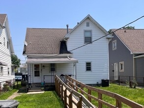 Building Photo - 1948 Shelby St