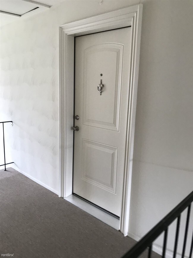 Foto del edificio - 14211 Ivanhoe Dr