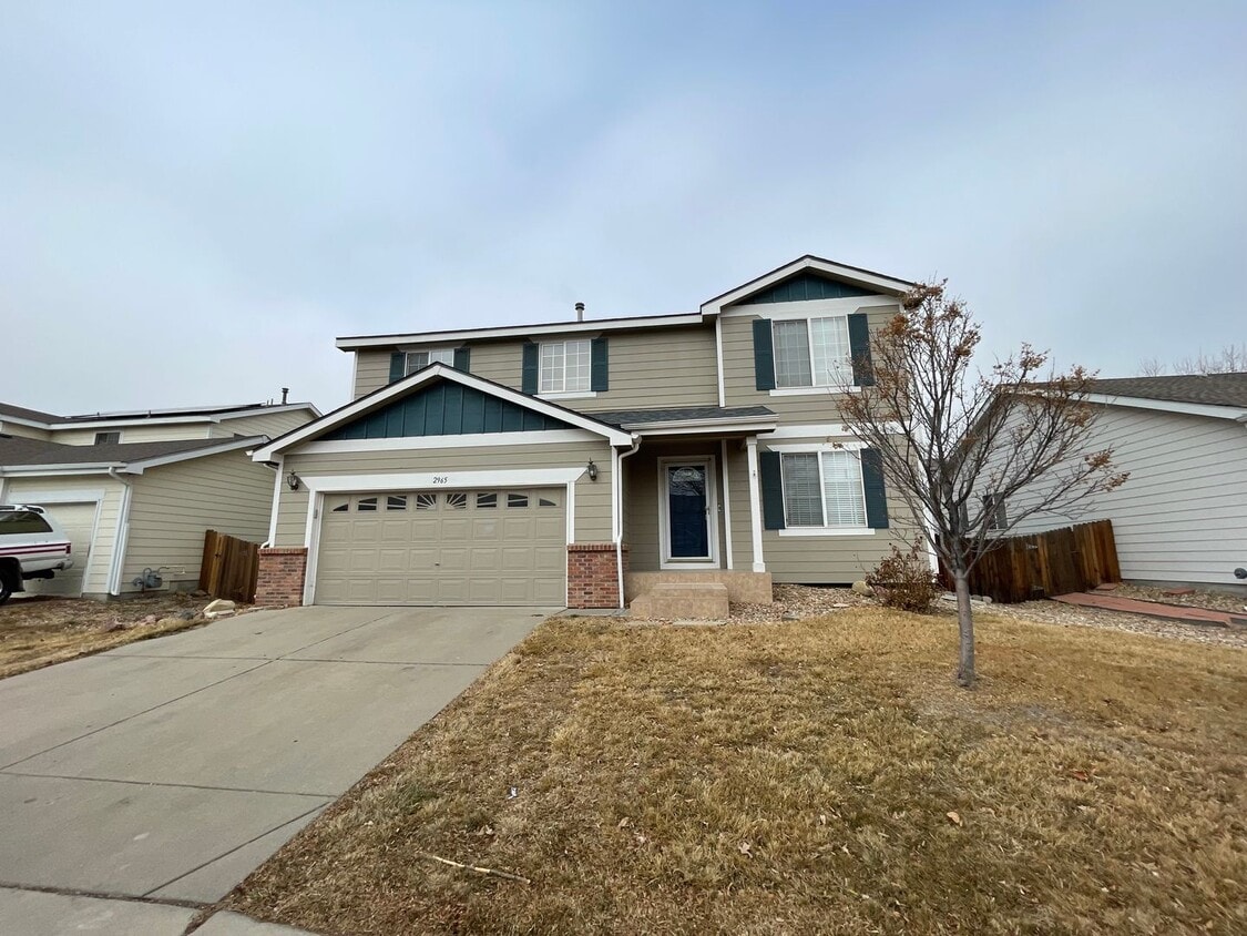 Spacious and Bright with a GREAT YARD,4bd/3.5 ba Home in Northglenn, Near Parks, New Paint and Ca... - Spacious and Bright with a GREAT YARD,4bd/3.5 ba Home in Northglenn, Near Parks, New Paint and Ca...