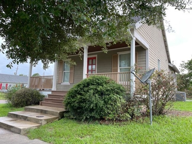 Foto del edificio - Single Family Home