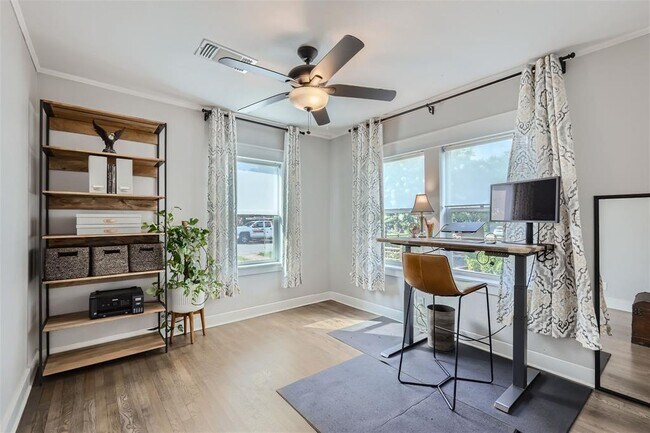 Foto del edificio - 5314 Aurora Dr