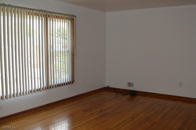 Foto del edificio - 220 N 11th St