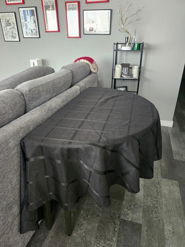 Foto del edificio - 2605 Nutmeg Ave