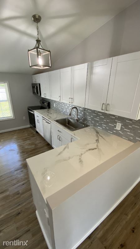 Building Photo - 3 br, 2 bath House - 10 Little League Rd