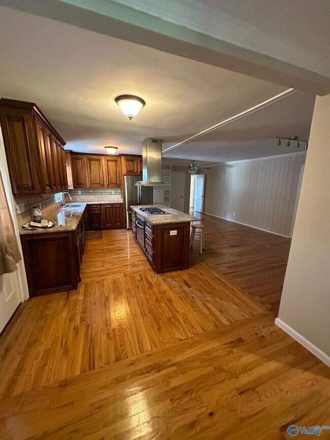 Foto del edificio - 2711 Evergreen St SE