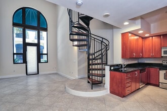 Building Photo - 801 S Olive Ave