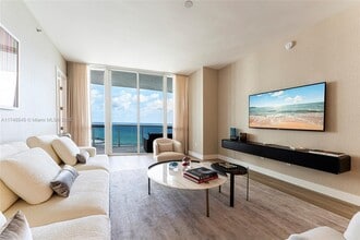 Building Photo - 15901 Collins Ave