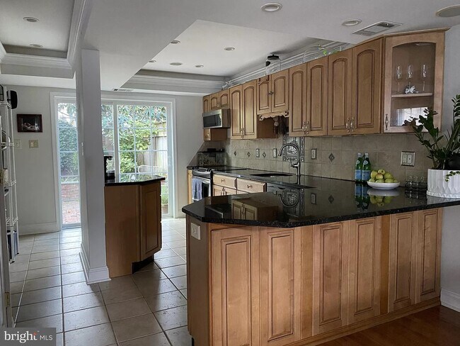 Cocina - 316 S Columbus St