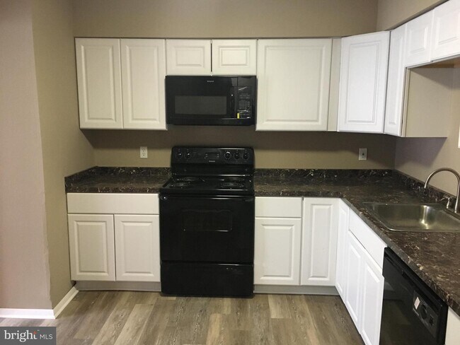 Foto del edificio - 1584 S Coventry Ln