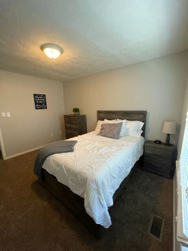 Foto del edificio - Sherwood Green Condo