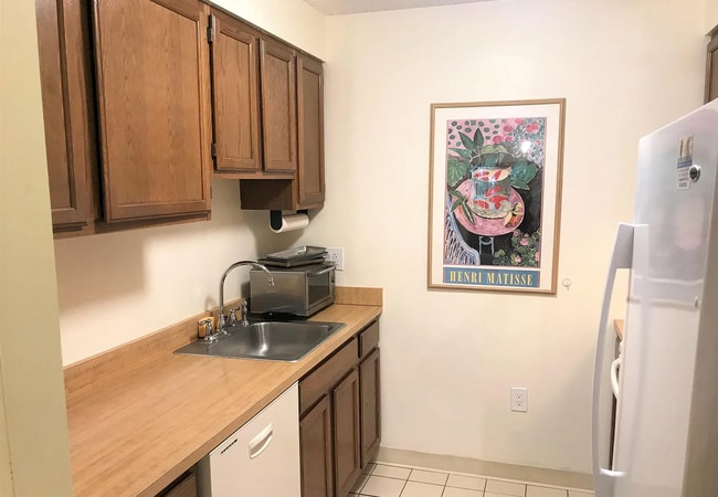 Kitchen - 180 Green St
