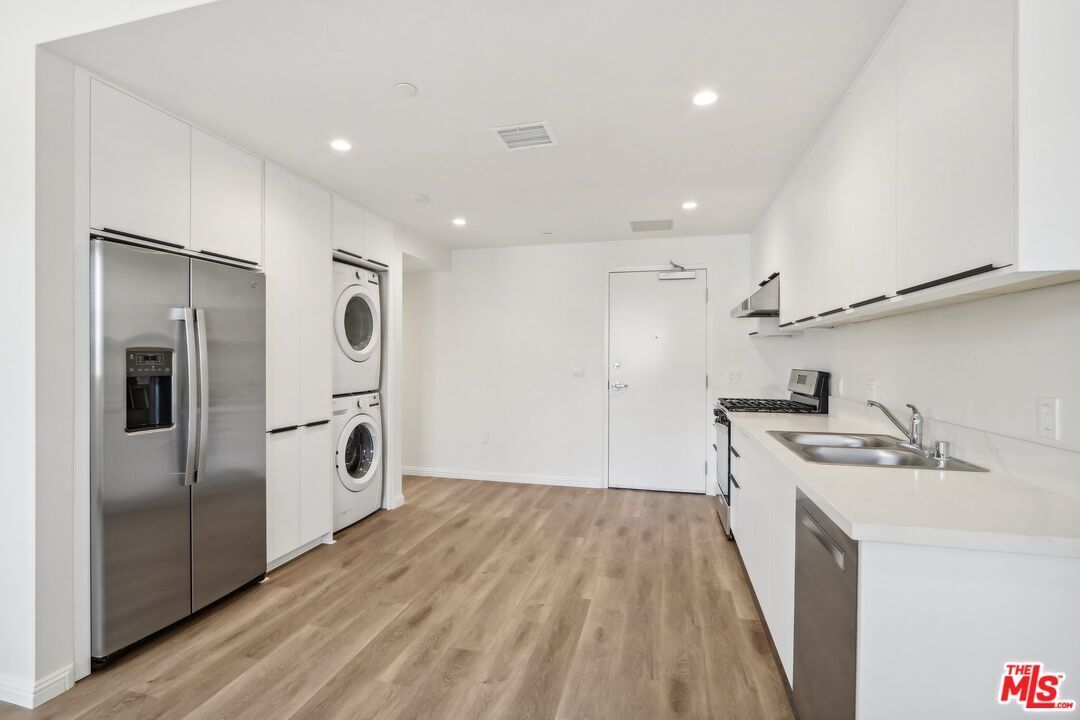 Foto principal - 951 S Wilton Pl