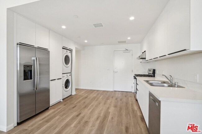 Foto del edificio - 951 S Wilton Pl