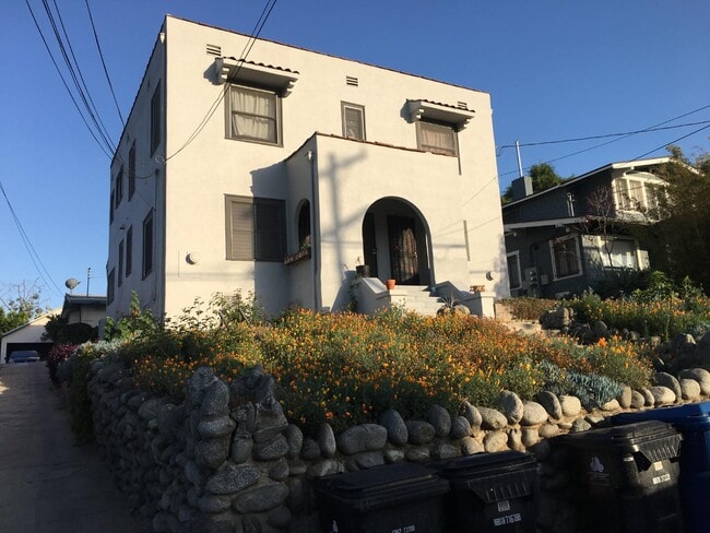 Building Photo - 1034 Hyperion Avenue