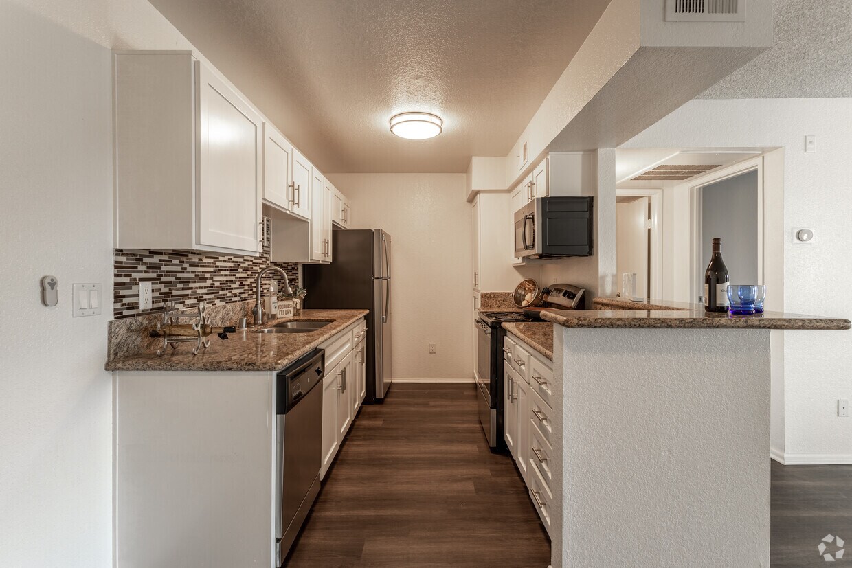 Waterstone Alta Loma Apartments Apartments in Alta Loma, CA