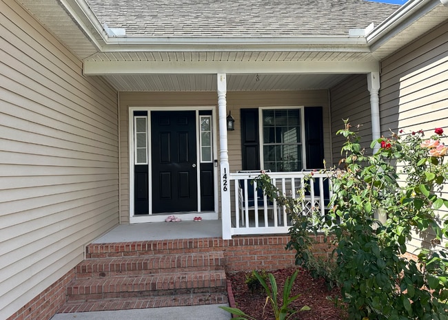 Building Photo - 1426 Beckford Ct