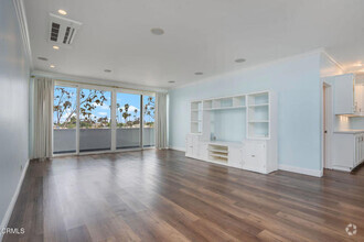 Building Photo - 901 10th St