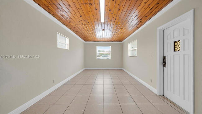 Foto del edificio - 5225 Mayo St