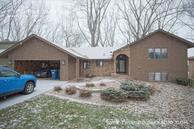 Building Photo - 1108 Pike Lake Cir
