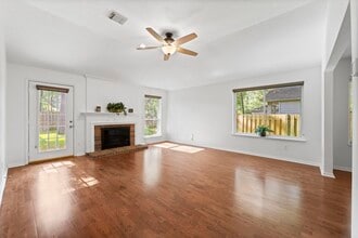 Building Photo - 19 E Summer Storm Cir