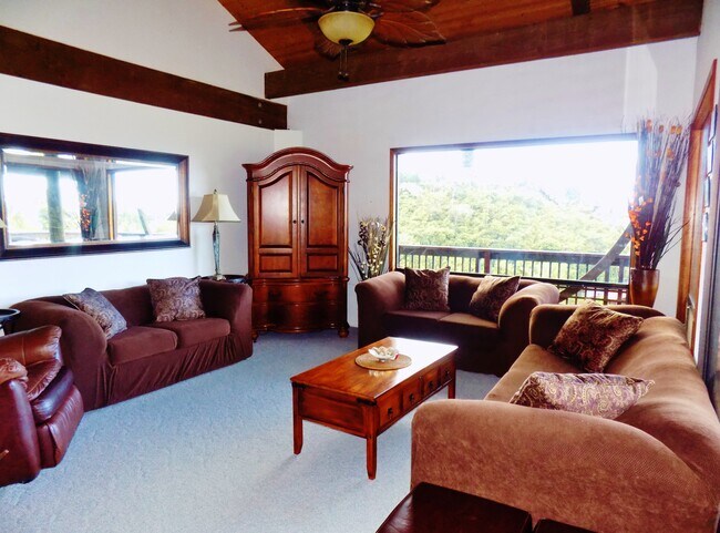Foto del edificio - 170 Forest Ridge Way